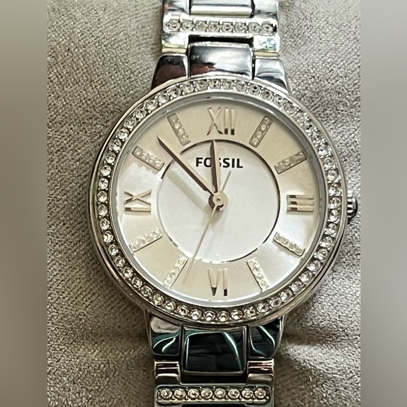 Silver Fossil Watch - Picture 3 of 3